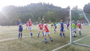Christian Tveit står klar til å gjøre 1-0